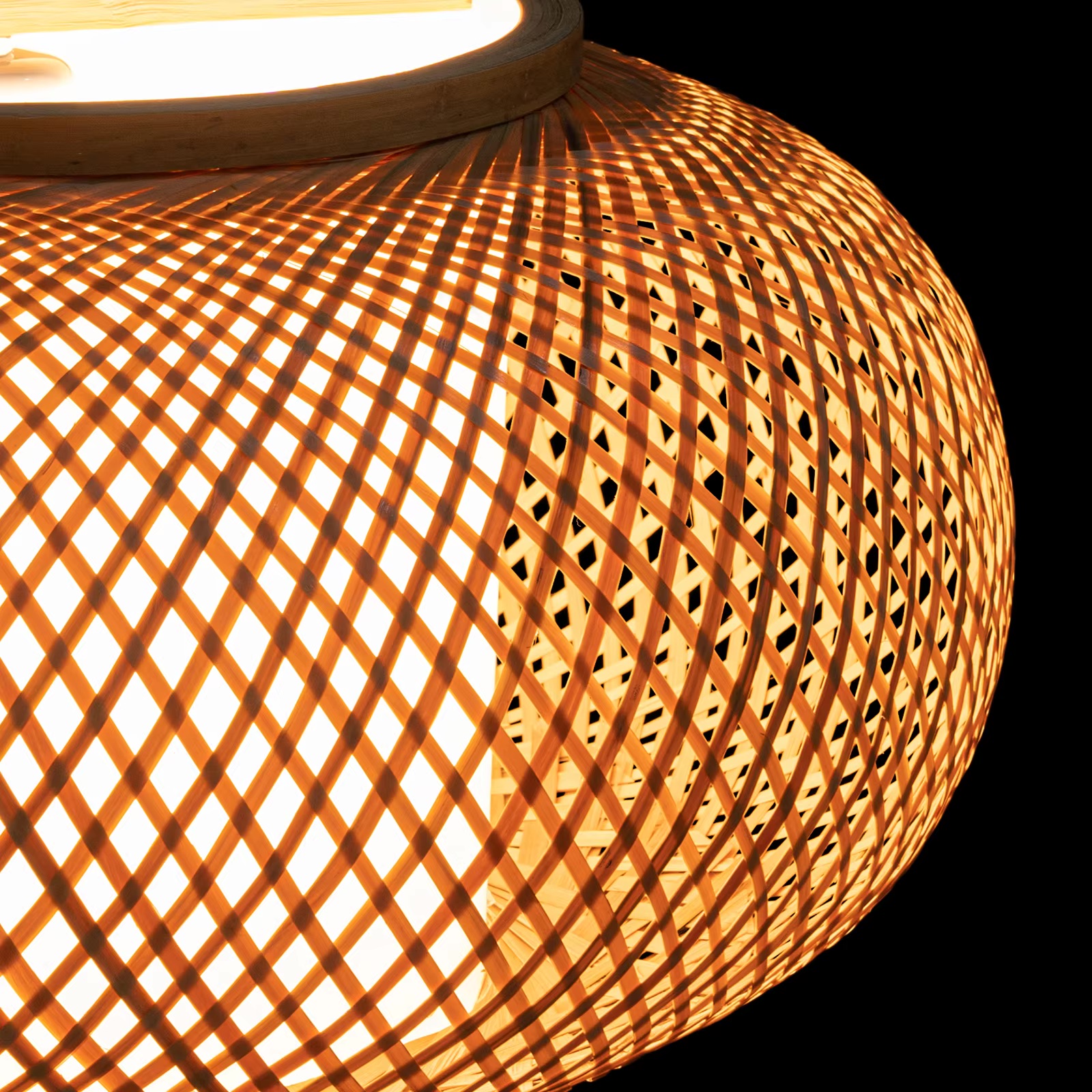 Vintage Bamboo Round Pendant Lamp for Cafes and Living Rooms Vintage Bamboo Round Pendant Lamp for Cafes and Living Rooms